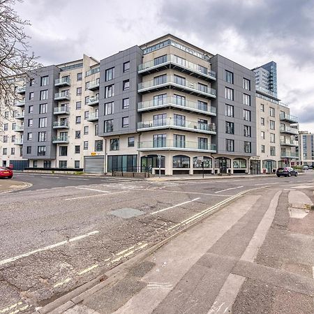 1 Bedroom Ocean Village Luxurious, Stylish & Cosy Apartment, Central Location In Southampton, Sleeps 4 - Summer Special Offer! - By Blue Puffin Stays 외부 사진