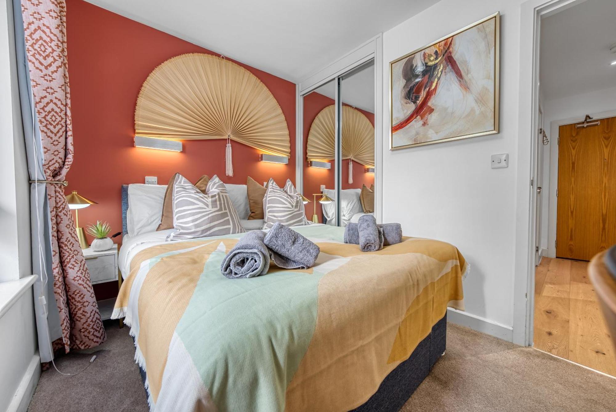 1 Bedroom Ocean Village Luxurious, Stylish & Cosy Apartment, Central Location In Southampton, Sleeps 4 - Summer Special Offer! - By Blue Puffin Stays 외부 사진